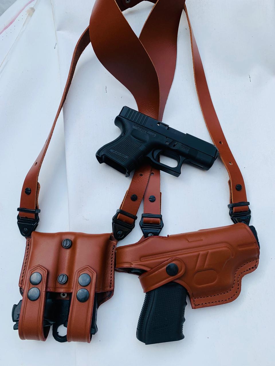 Glock 17/19 Leather Shoulder Holster with Dual Magazine Pouches